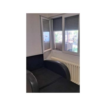 Izdajem stan (deo kuće) u Obrenovcu 