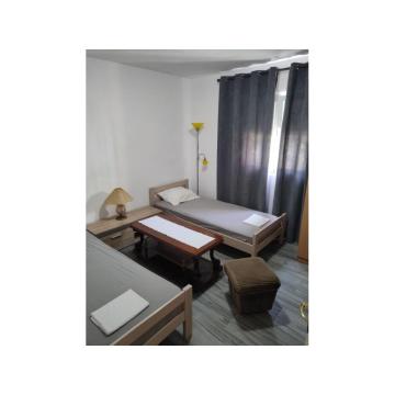 smeštaj za četvoročlanu porodicu