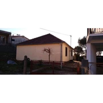 PRODAJEM. KUCU.  U. BARU.  NASELJE.  BJELISI 