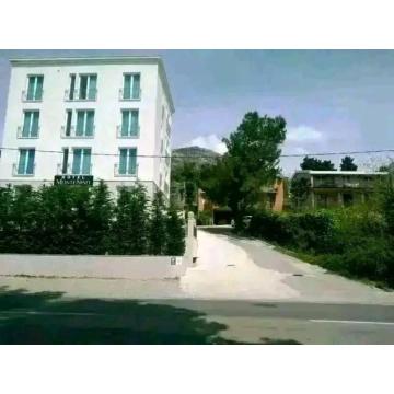 IZDAJEM APARTMAN OD 120KVADRATA SA 4 SOBE 2 KUPATILA 