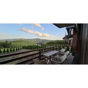 NA PRODAJU LUX STAN NA MIRNOJ LOKACIJI