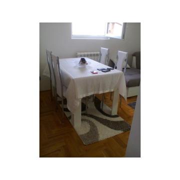 Izdaje se stan u naselju Vojvode Vlahovica