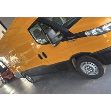 Iznjamljujemo  kombi - vozilo sa vozacem