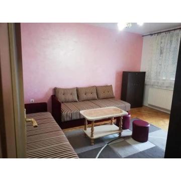 Stan na prodaju - pogodan za život i iznajmljivanje