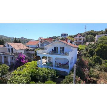 Utjeha, izdajem više apartmana između Bara i Ulcinja